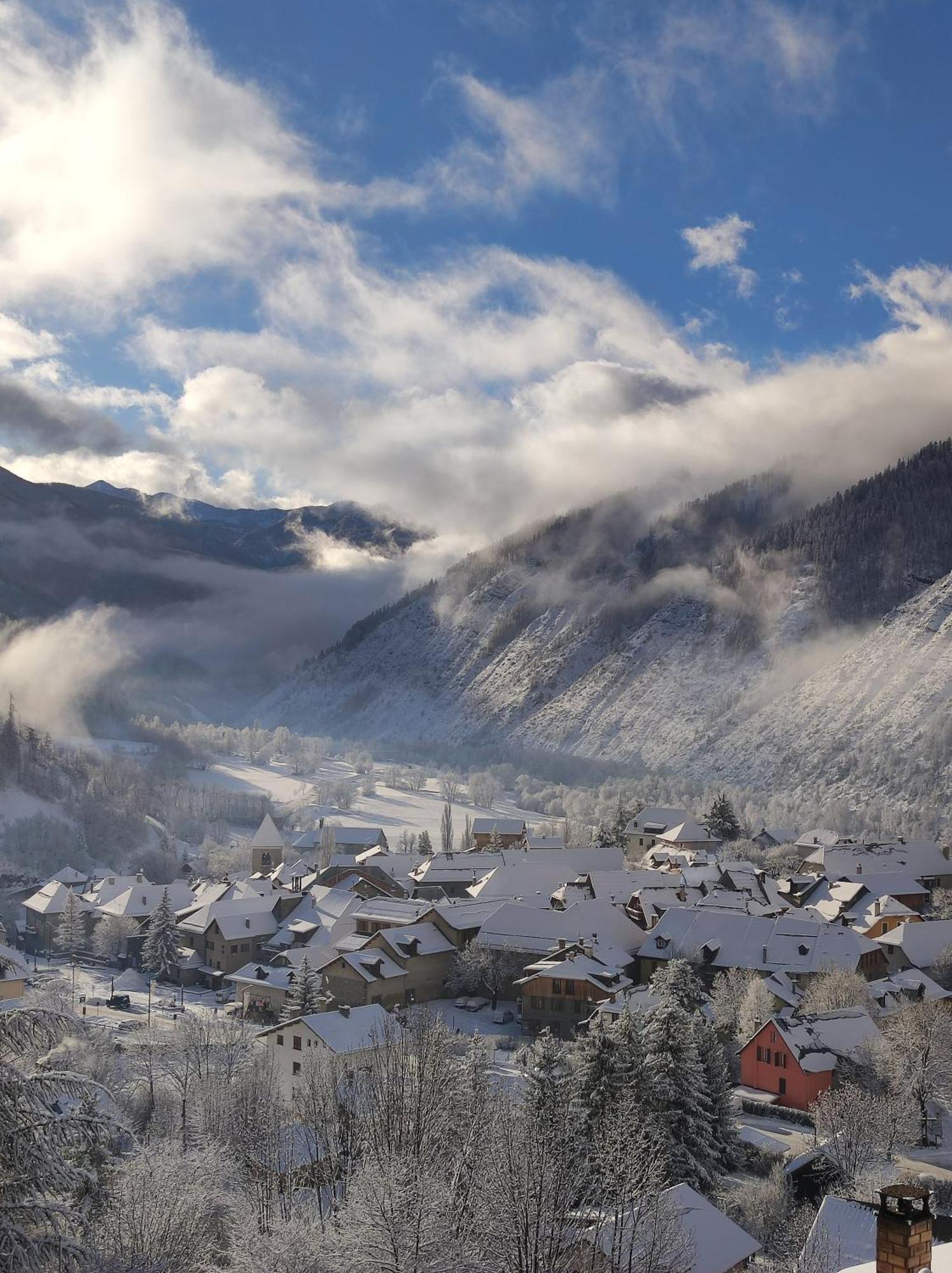 Hotel Plein Soleil Allos Eksteriør billede