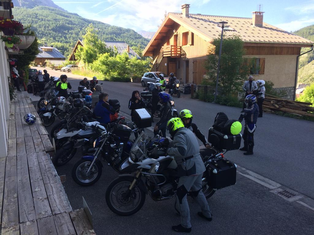 Hotel Plein Soleil Allos Eksteriør billede